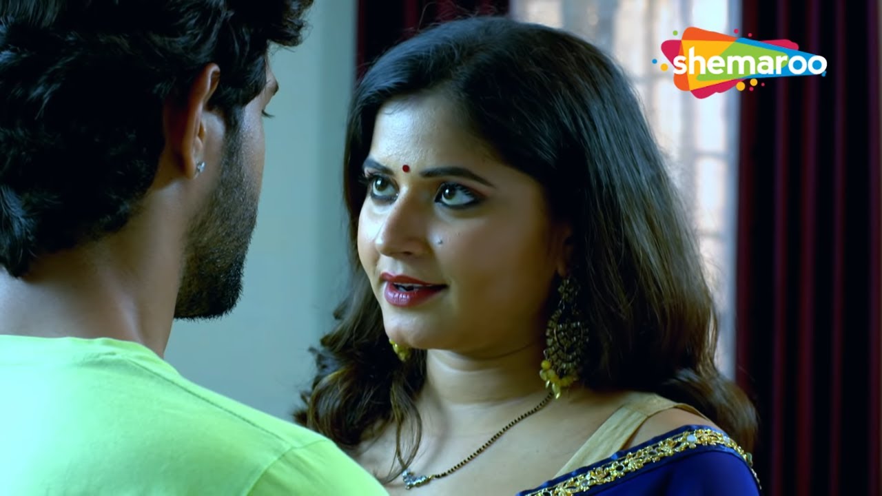 पढ़ाते पढ़ाते टीचर ने बढ़ा ली लड़के से नज़दीकियां | Crime World - Padosan Se Pyaar
