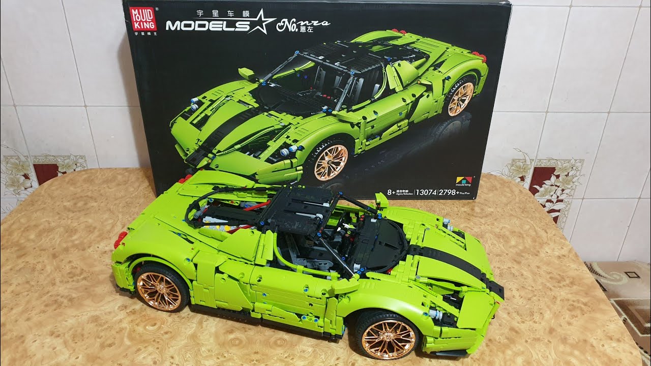 Mould King. Ferrari Enzo. Scale 1/8.