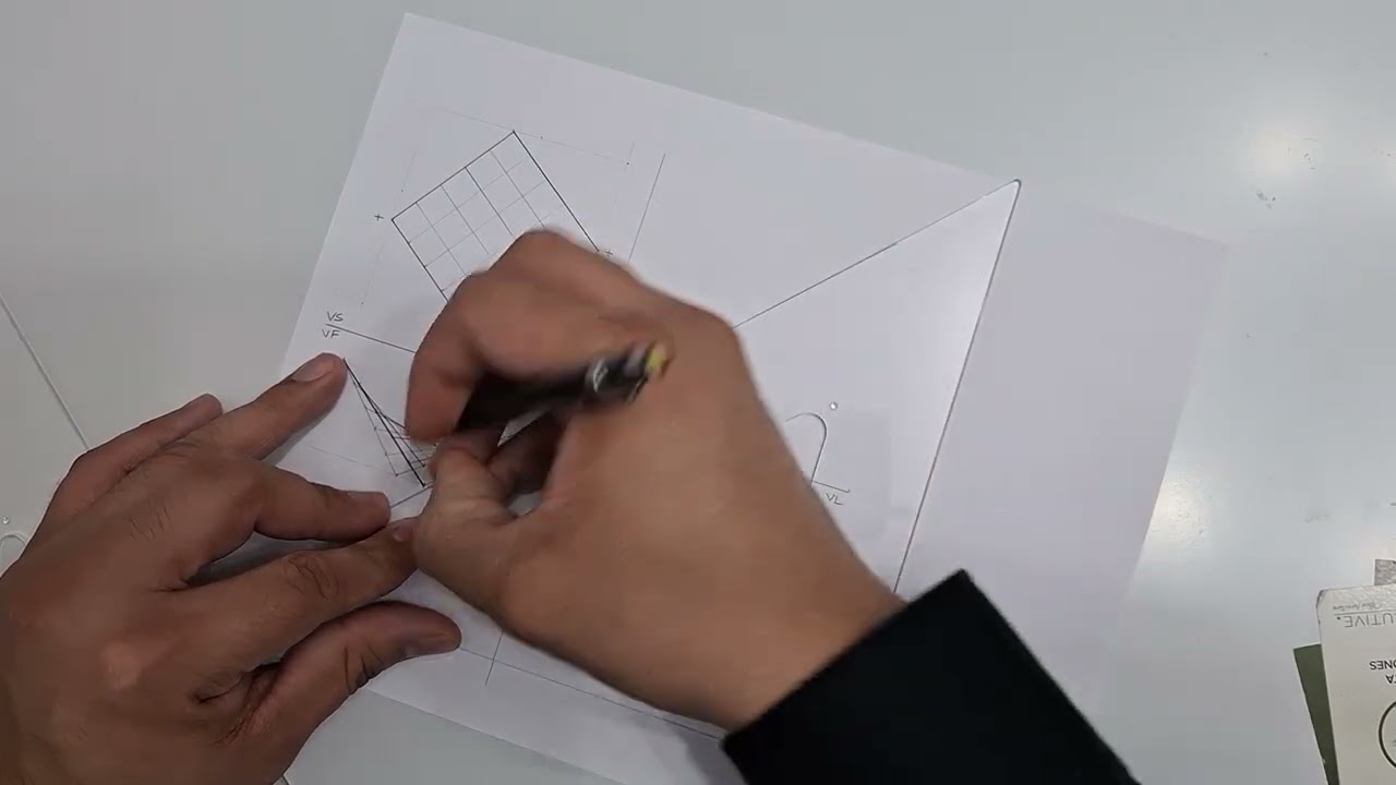 Ejercicios 1 y 2. Paraboloide hiperbólico y Helicoide alabeada.