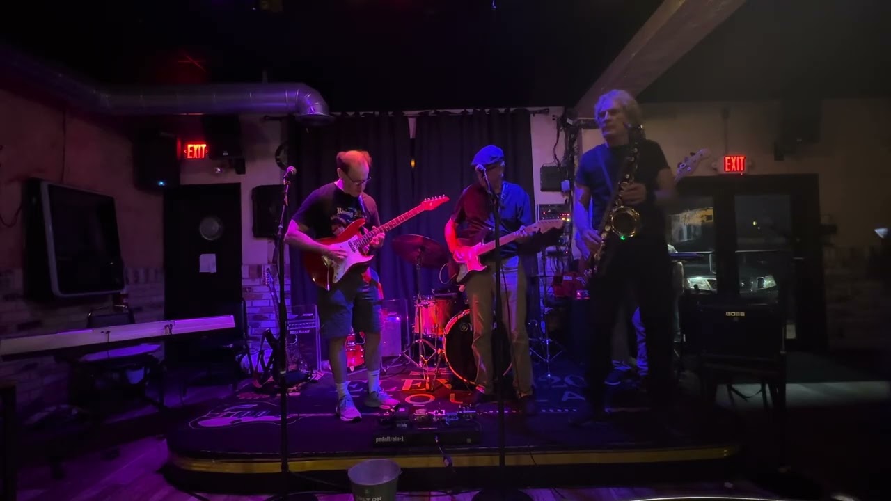 “Sweet Home Chicago” Kelly’s Wed jam 11-19-2025