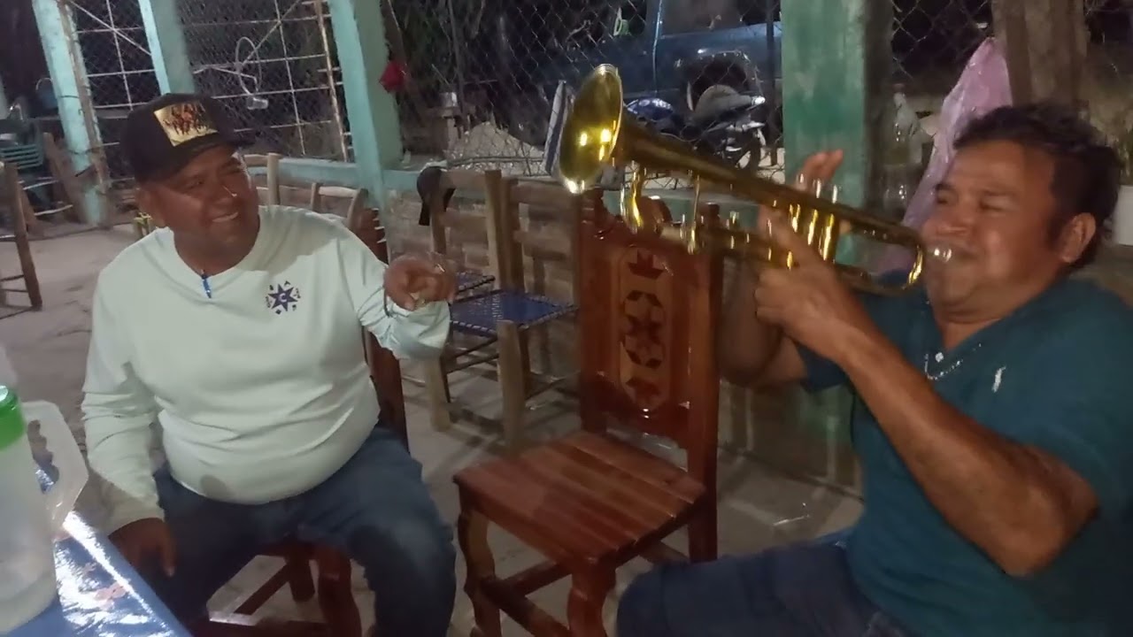 Canta el rey pobre y mi compa el Terre 