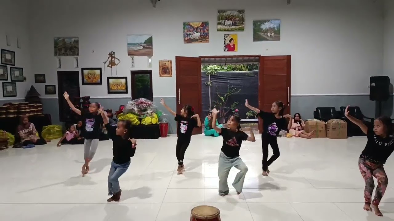 Tari sirung sanggar seni kartika budaya 