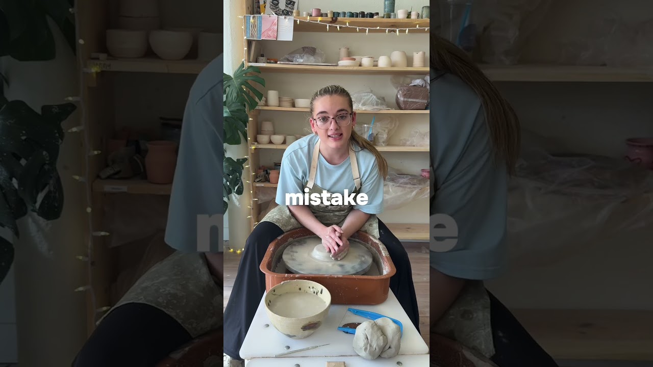 #potterywheeltutorial #potterytiktok #creatorsearchinsights #centerclay #potterywheel