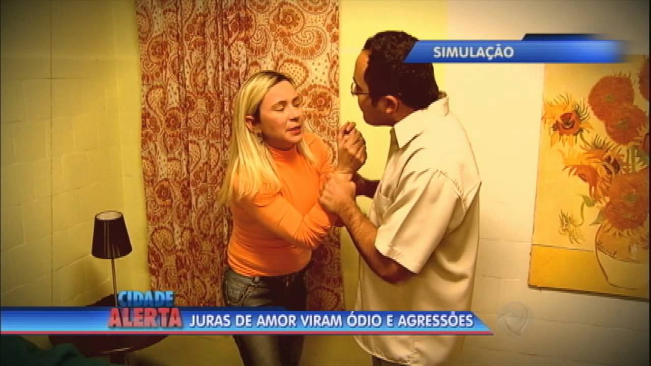 Soy louco por ti! Corintiano fanático espanca esposa ao ficar nervoso