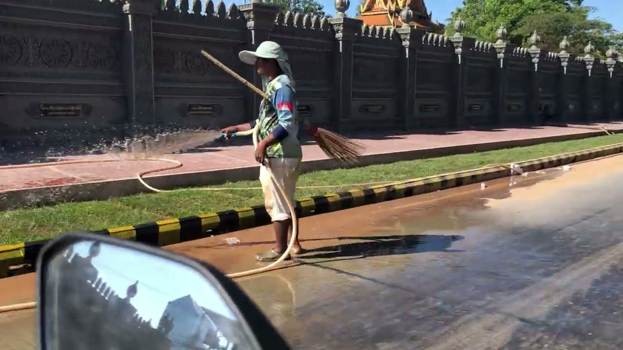 តាមផ្លូវទៅខណ្ឌកំបូល រាជធានីភ្នំពេញ