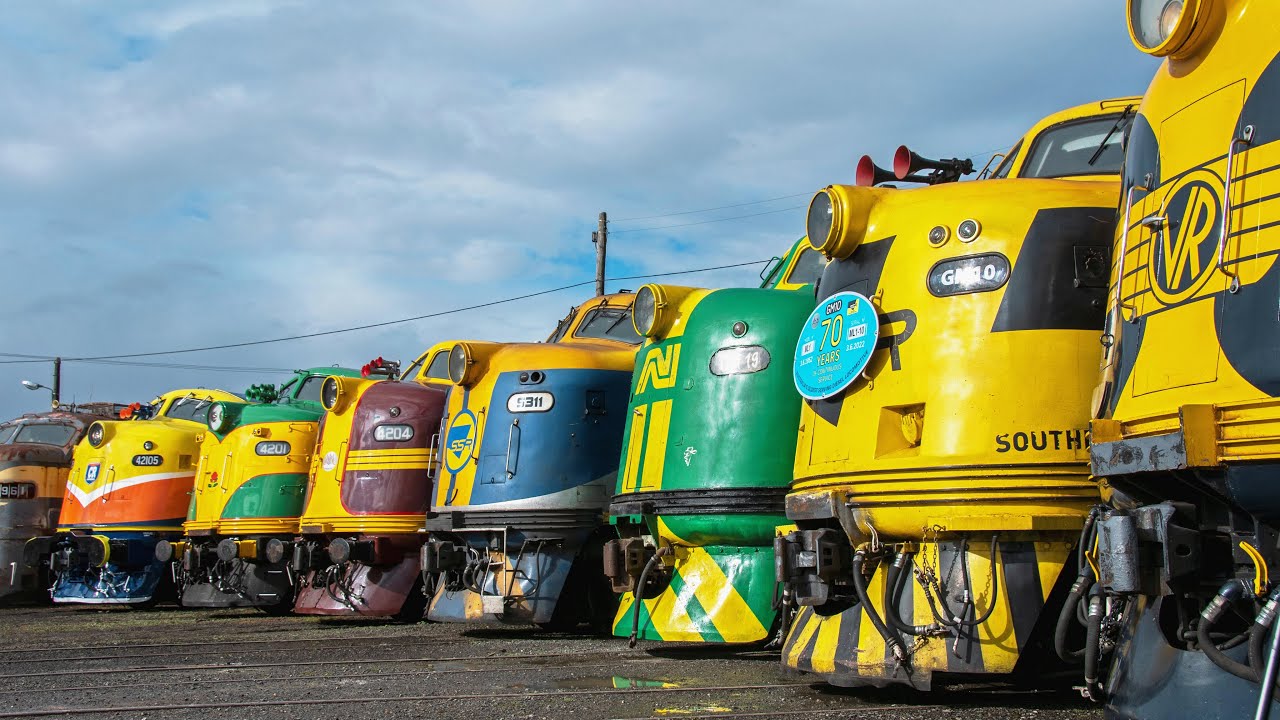 FIFTEEN CLASSIC AUSTRALIAN STREAMLINER LOCOMOTIVES! | Streamliners 2022 in Goulburn