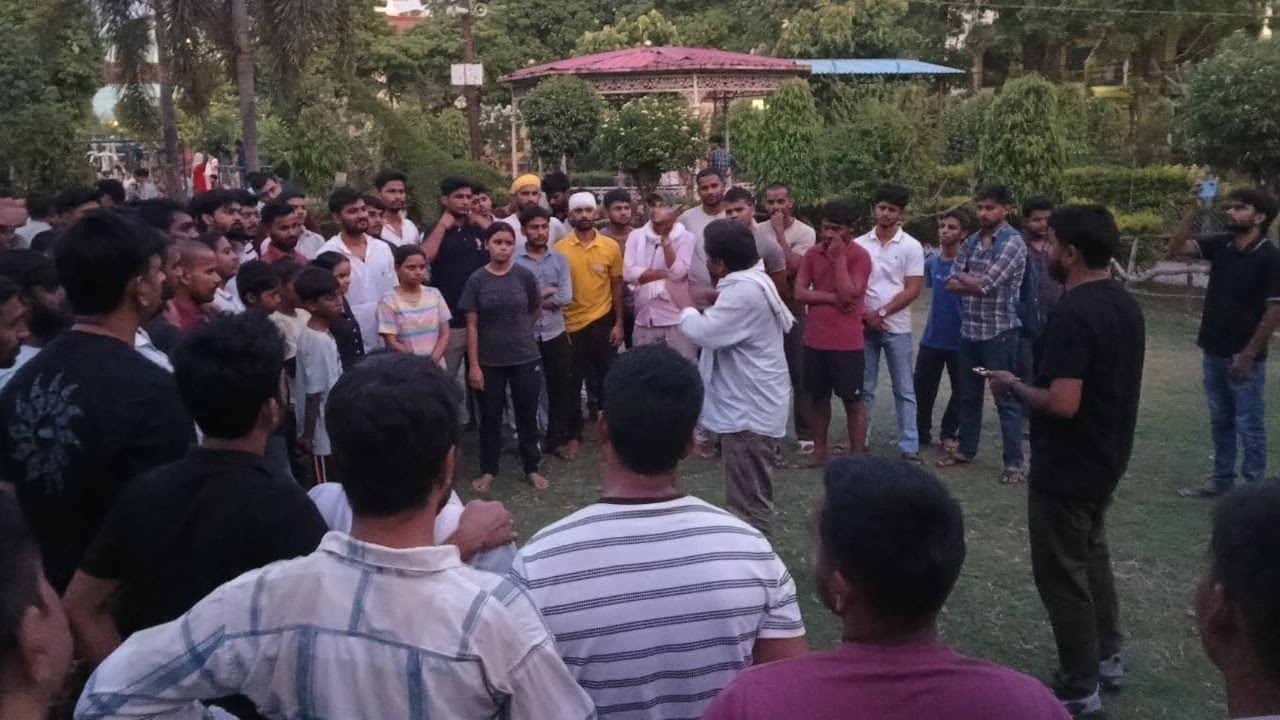 लेखपाल & UPSI RE Exam माँग (पेपर लीक-आरोप⁉️) बैठक शुरू(धरना प्रदर्शन)#upsssc #upsi 
