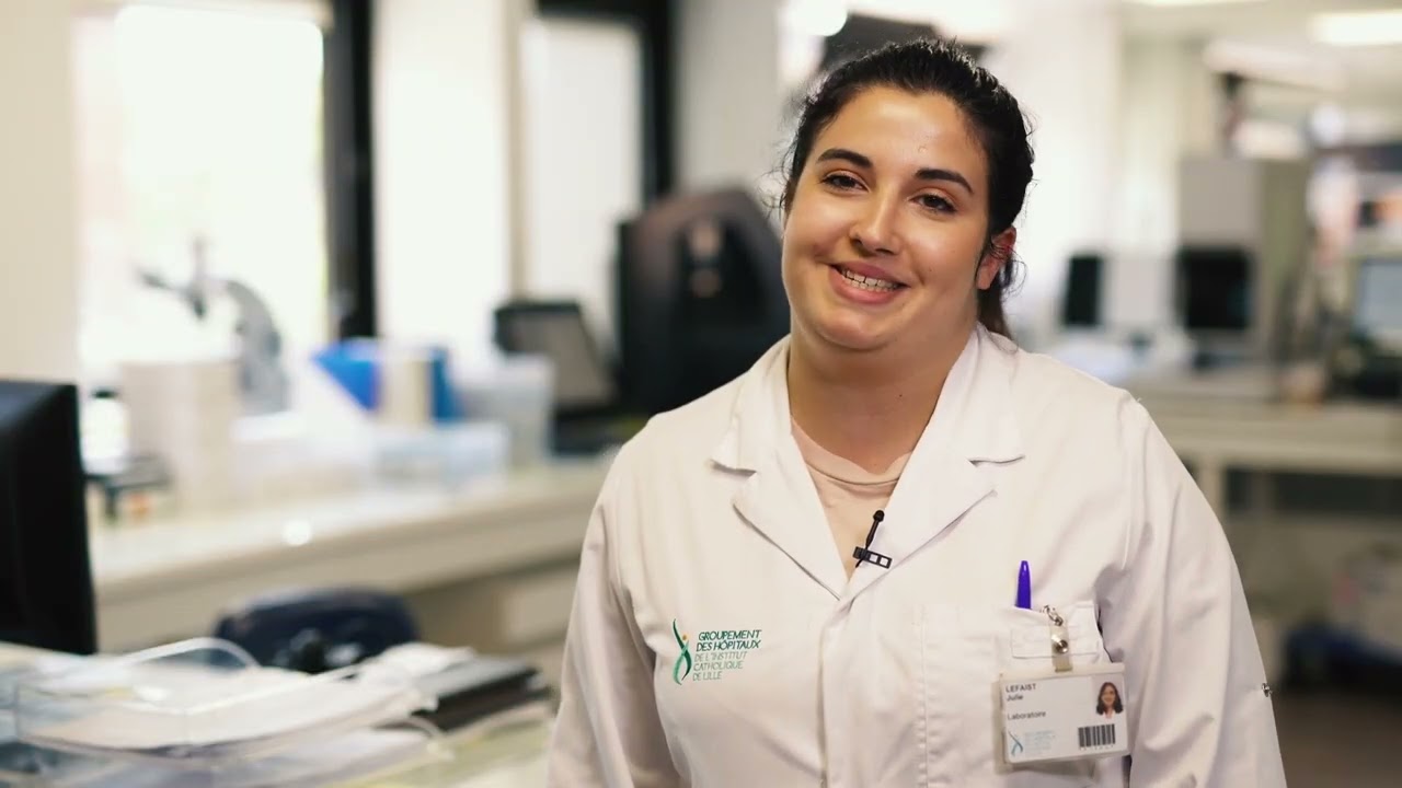 Julie, technicienne de laboratoire à l'hôpital Saint Vincent de Paul et Saint Philibert