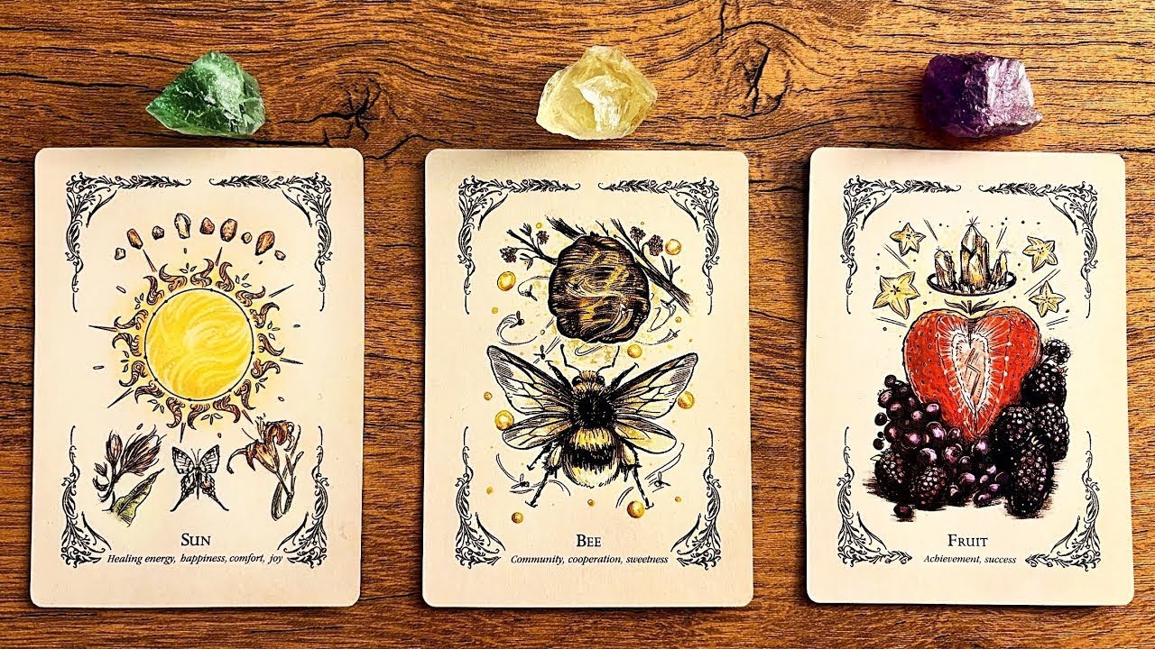 ☺️SOMETHING GOOD IS COMING SOON! ☀️🐝🍓 | Pick a Card Tarot Reading