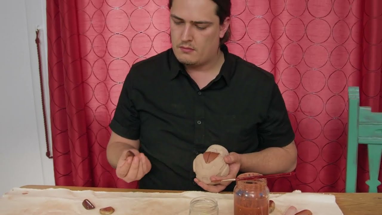 Santa Clara Pueblo potters use ancient techniques