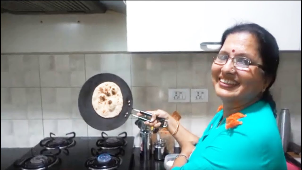 अब आप भी बना सकते है आसानी से तवे पर रेस्टोरेन्ट जैसी तंदूरी रोटी घर पर । Tava Tandoori Roti