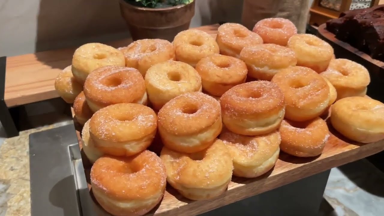 M Resort and Hotel Buffet Breakfast (Vlog) 