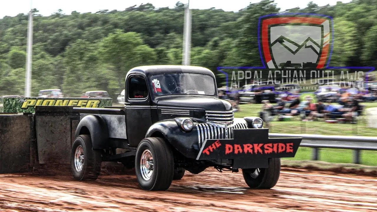 Appalachian Outlaws Pulling Series: Small Block High Output 4x4 Pulling Trucks in Craigsville, VA