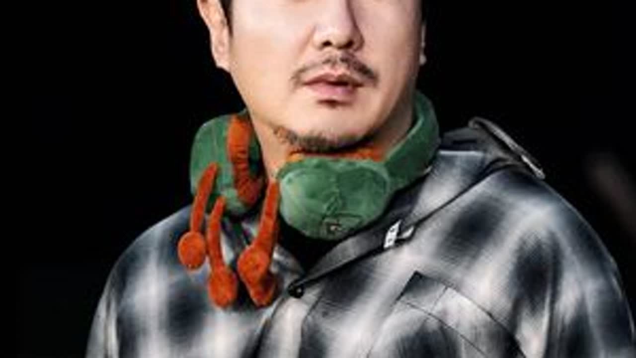 果然能打败沈腾的只有他的沈精兵 ，以为沈精兵们能为他保驾护航，可沈腾却成了受伤的那一个#沈腾#王安宇#白敬亭#现在就出发#影娱热点团