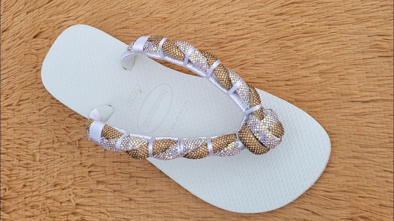Chinelos Tiras Cruzados Strass Meia Cana