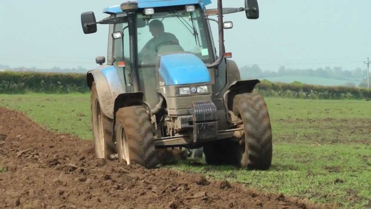 Ploughing with The New Holland Ts115