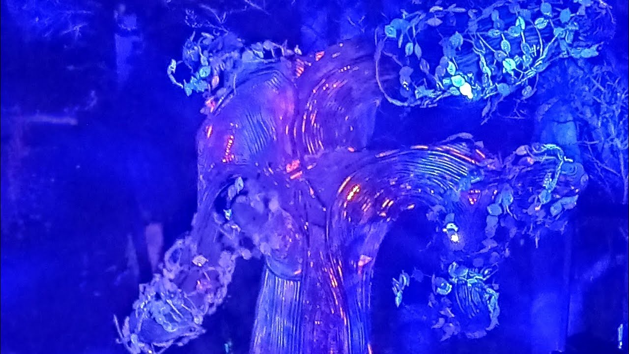 The KALEIDOSCOPE Light Festival at Rokosów Castle