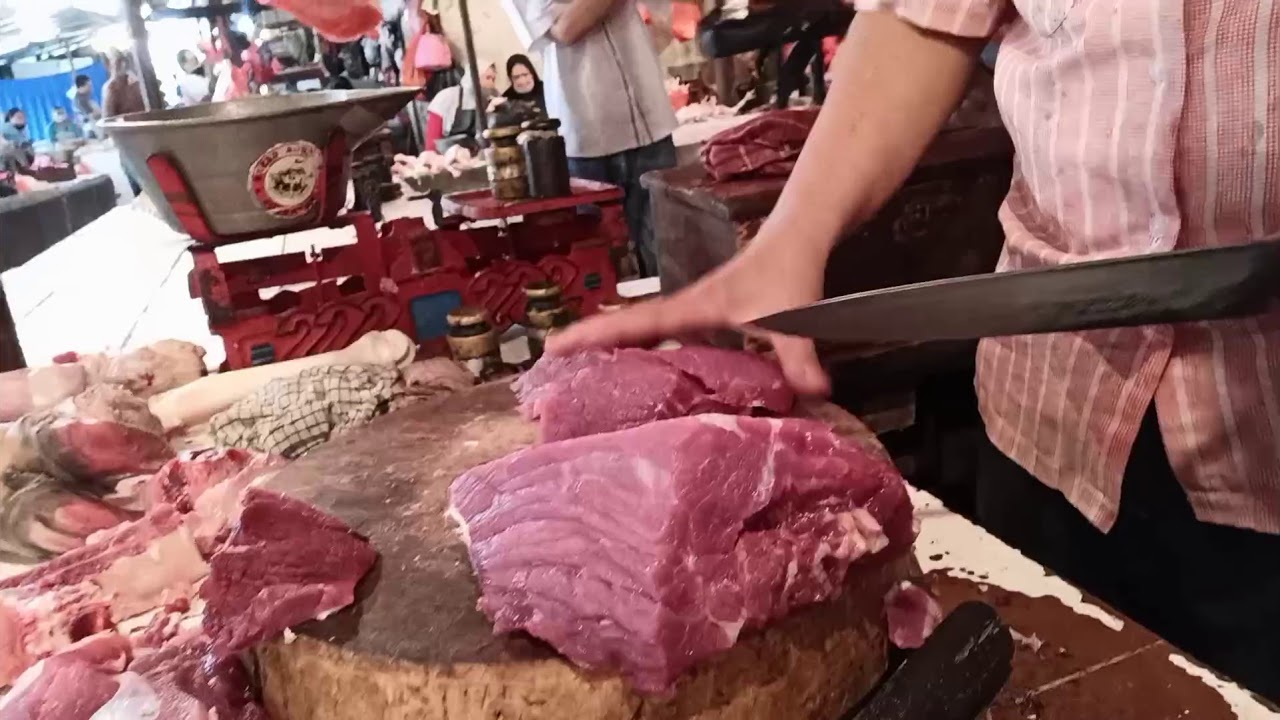 Daging rendang 1kg jadi 20 potong.