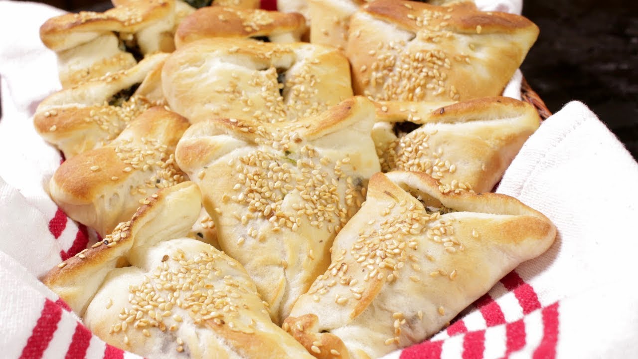 How to make Spinach & Fetta Cheese Bread Rolls (Assyrian Food)
