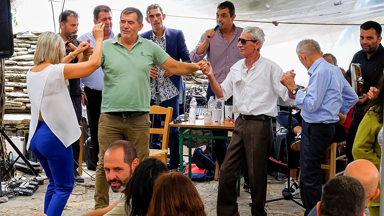 Παπαδοπούλα Λεβεντονιά | Φώτης Παπαζήκος