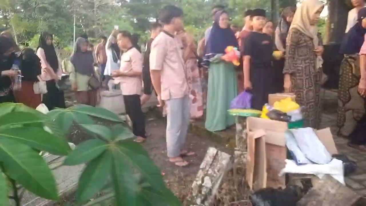 Anak lanang bima karo  yusuf siaroh makam mamk e di tambakromo cepu