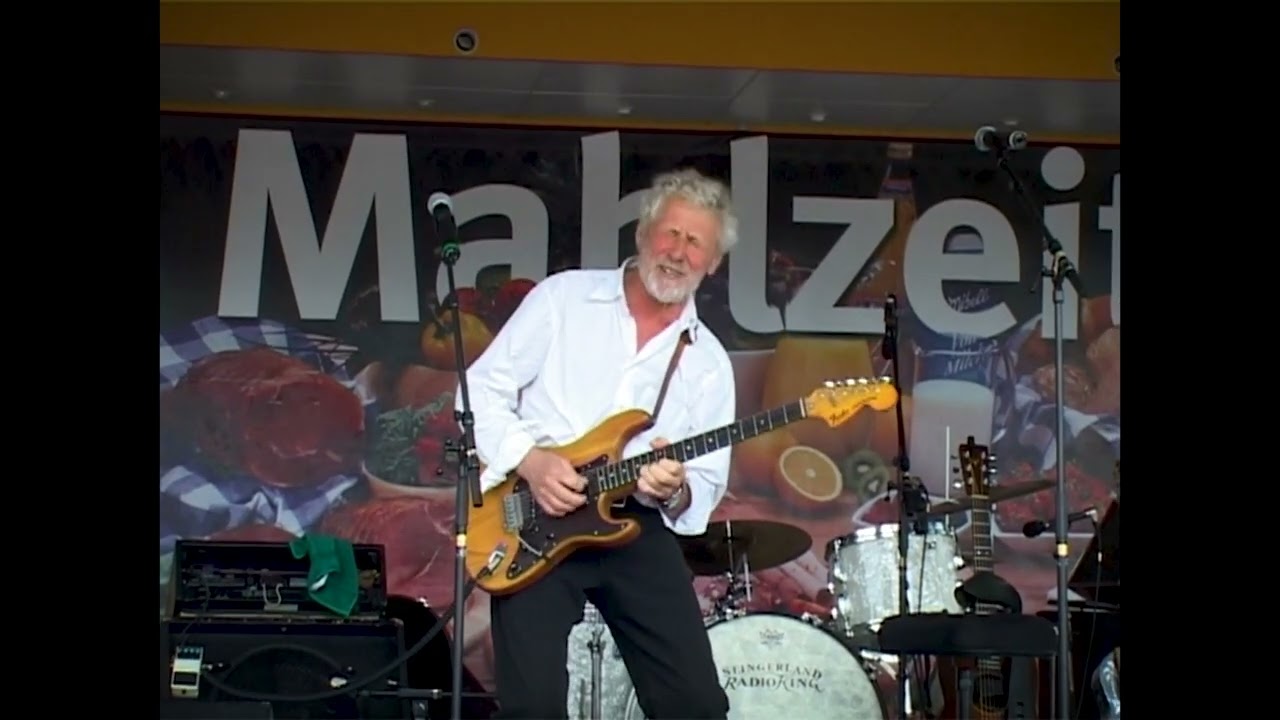 Aus dem Videoarchiv ans Tageslicht - Barfly Konzert auf dem Schenke Parkplatz - Gütersloh 2010