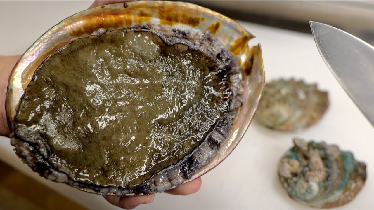 Еда в прямом эфире, смешанном с измельченной печенью