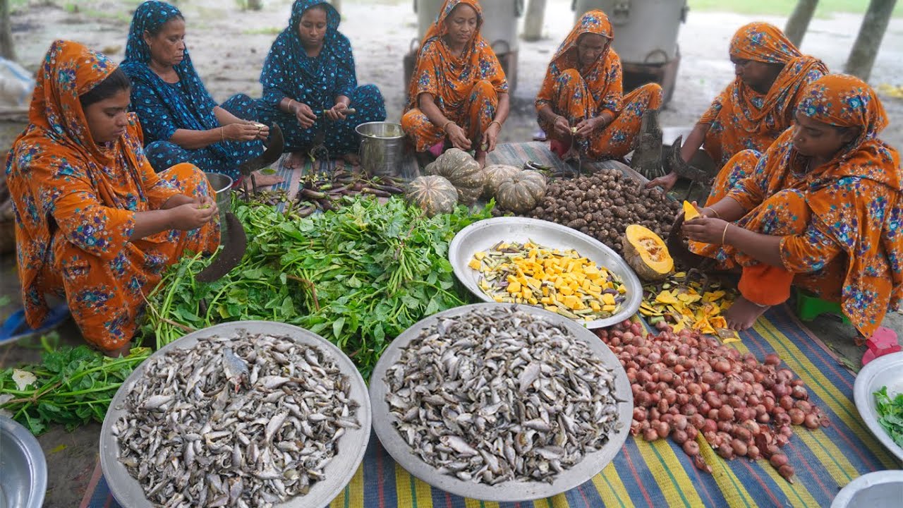 Deshi Puti Macher Torkari - Vegetable Mixed Barb Fish Curry Recipe - Village Food