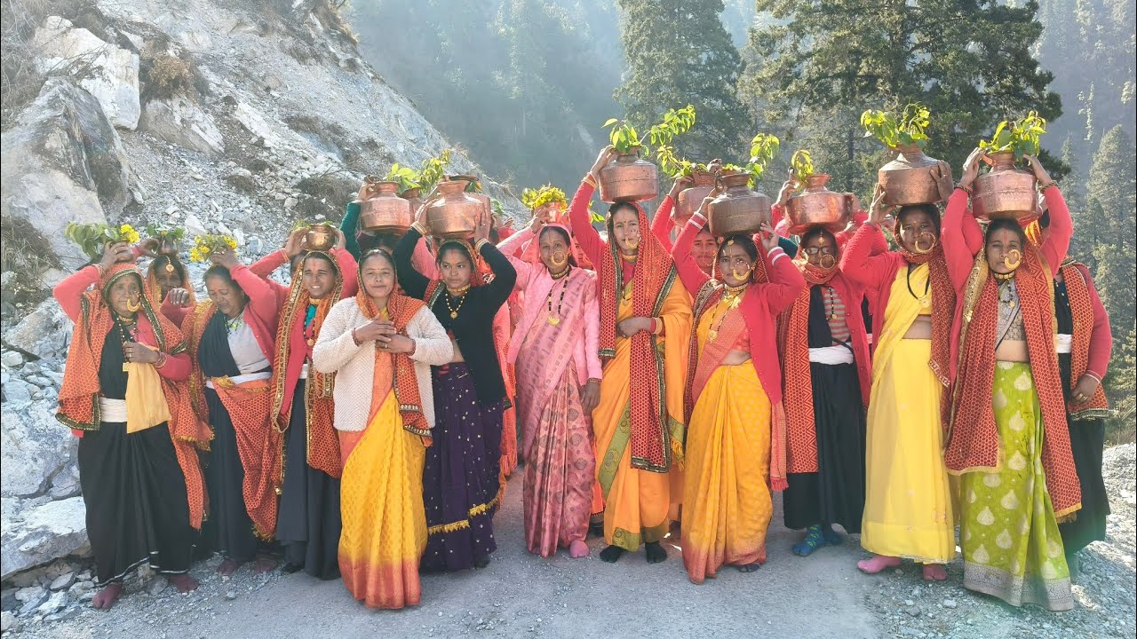 आप सभी को महाशिवरात्रि पर्व पर मंदिर में भजन कीर्तन ❣️🙏❣️