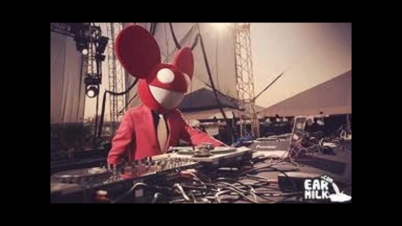 Deadmau5 vs. Skrillex (EDM Battle)