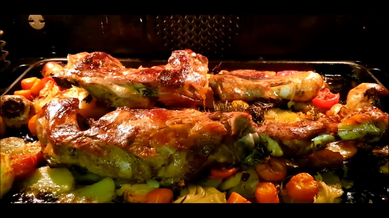 Paletilla de Cordero al Horno con Patatas Panadera. Receta Navideña
