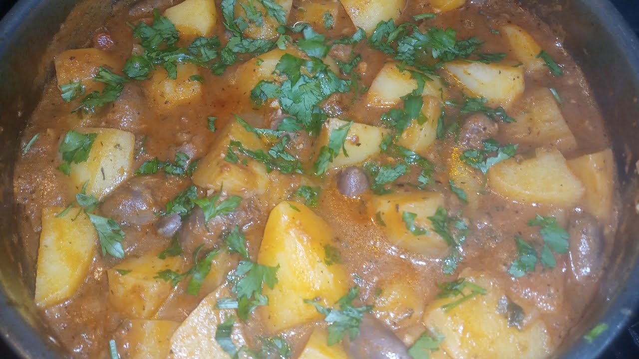 CORAÇÃO  DE GALINHA COM BATATA UM ENSOPADO DELICIOSO