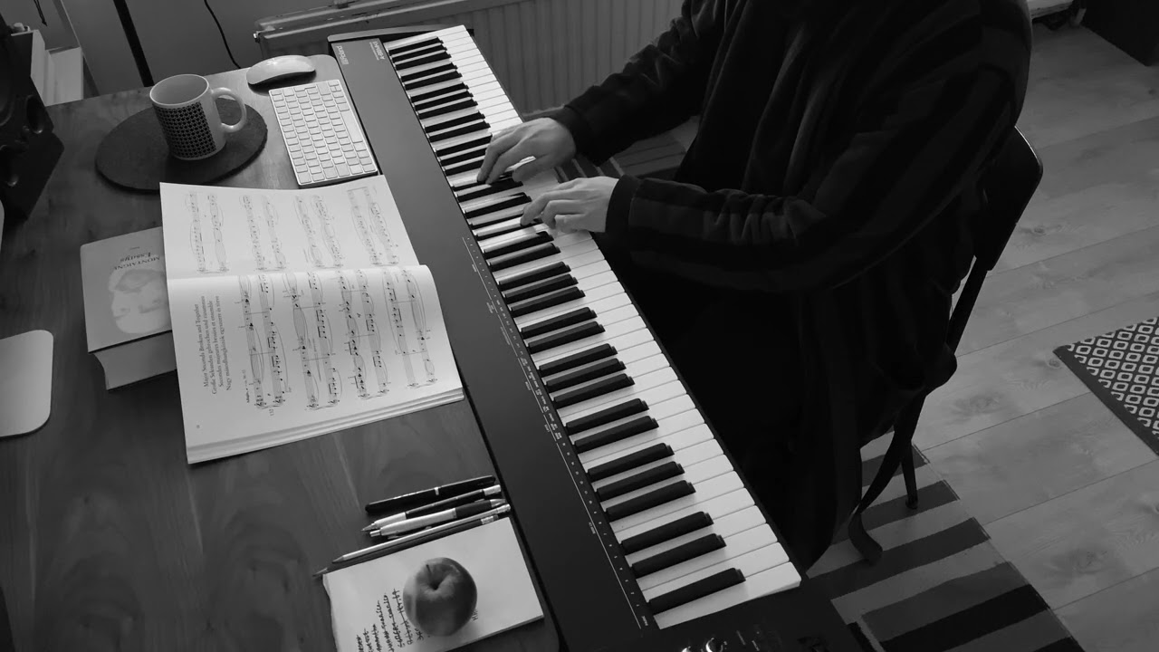 Major Seconds Broken and Together (Mikrokosmos 132) - B. Bartók