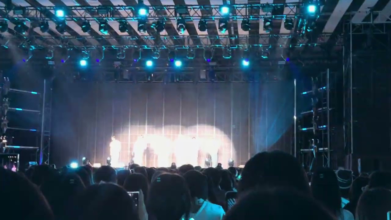 Slo-mo + Run With Me NEXZ SPECIAL CONCERT ＜ONE BEAT＞ in Taipei 260103 [Ivery]