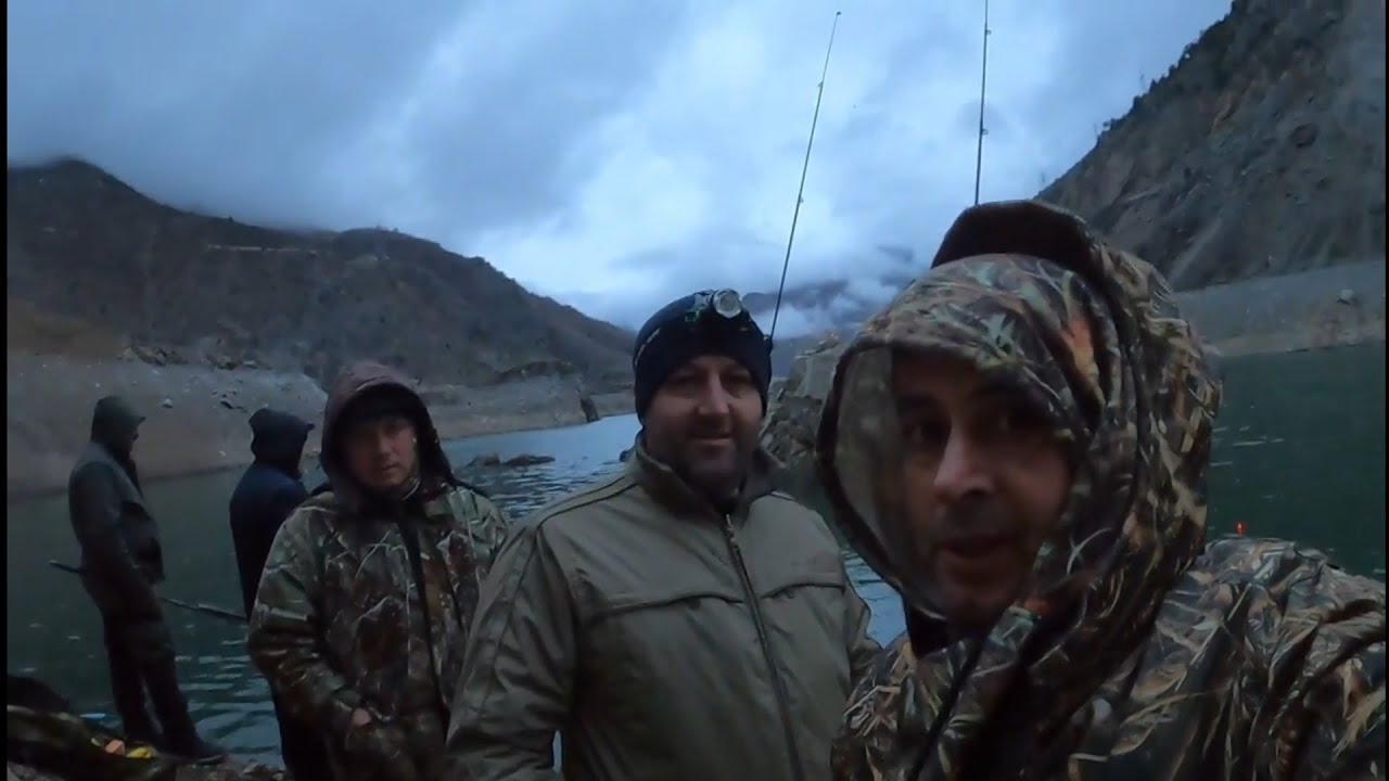 NE HAMUR NE BERKLEY DAYANDI! ALABALIK DELİRDİ ⚓ SU KUNDUZU ALABALIK AVINDA 🎣