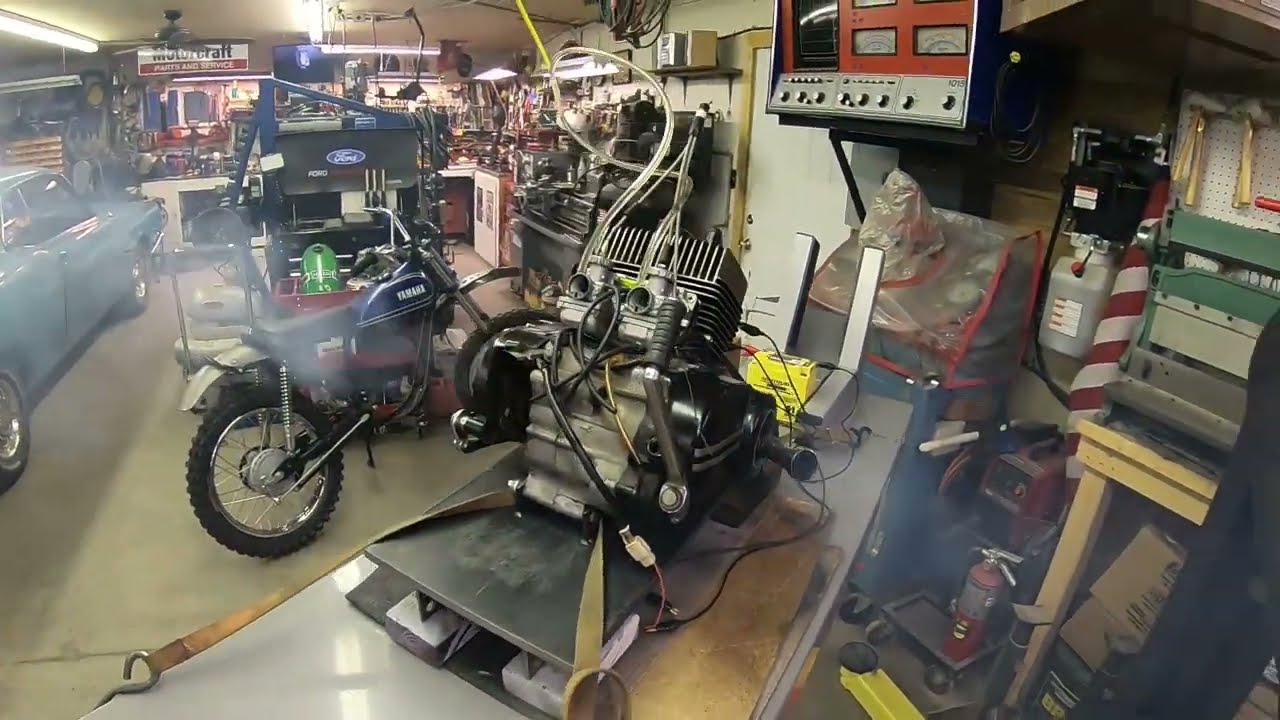Yamaha RD125 build engine jig, fire engine.