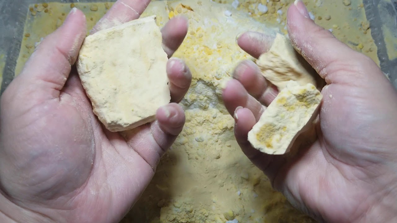 Yellow Baking Soda Crumble