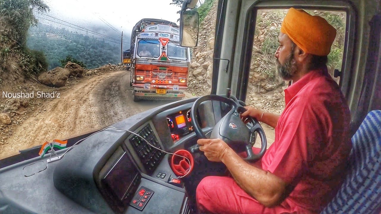 SCANIA Bus amazingly skilled driving by sardarji in world's most dangerous and extreme roads ever 🔥👏