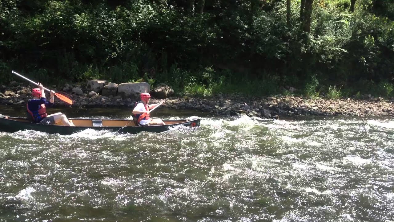 Canoe hire trip on the river Wye, running the Symonds Yat rapids