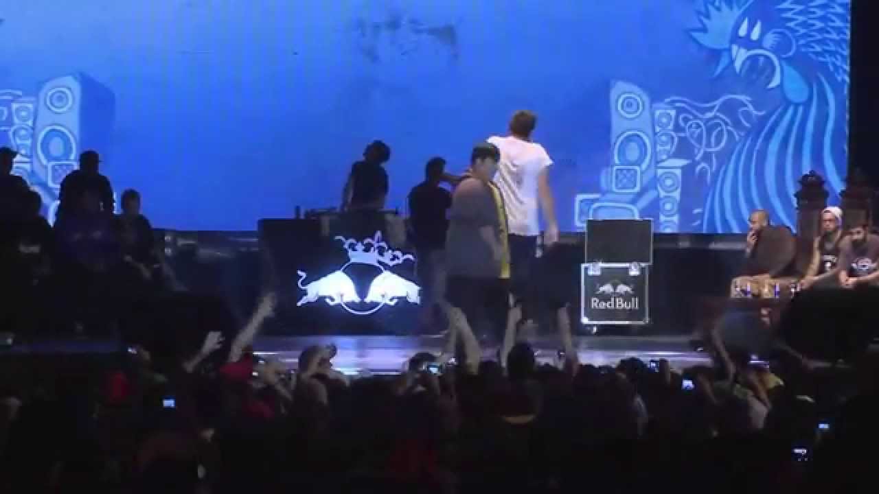 Chuty vs Jony B - Semifinales - Final Internacional Argentina 2013 - Red Bull Batalla de los Gallos