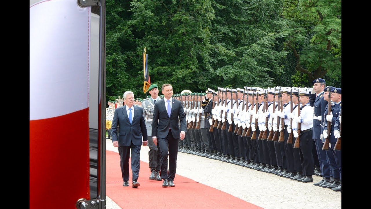 Honory wojskowe dla polskiego prezydenta