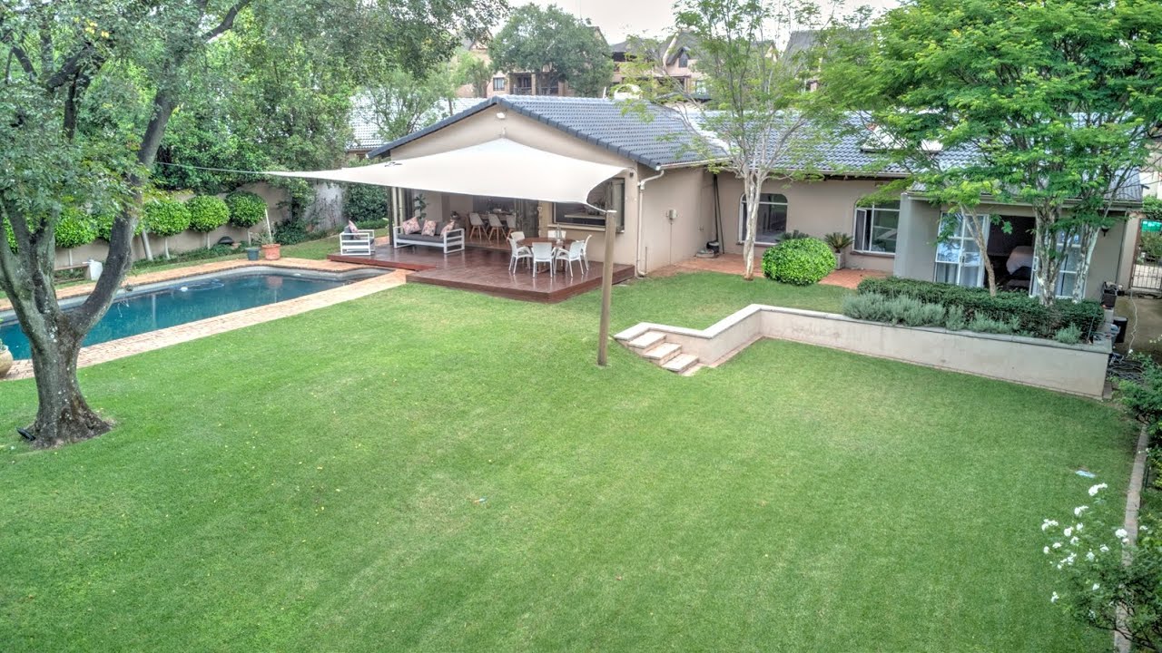 Family Home For Sale in Sunninghill