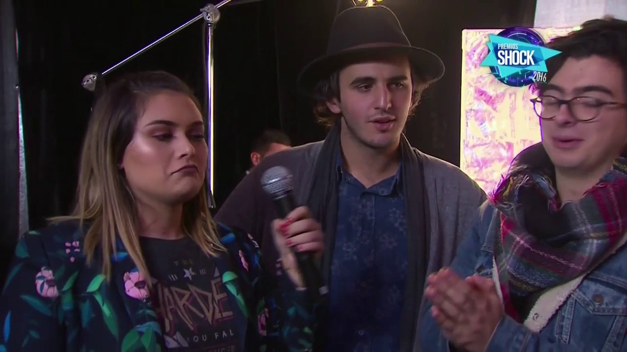Calle y Poché interrogan a Morat en los Premios Shock 2016