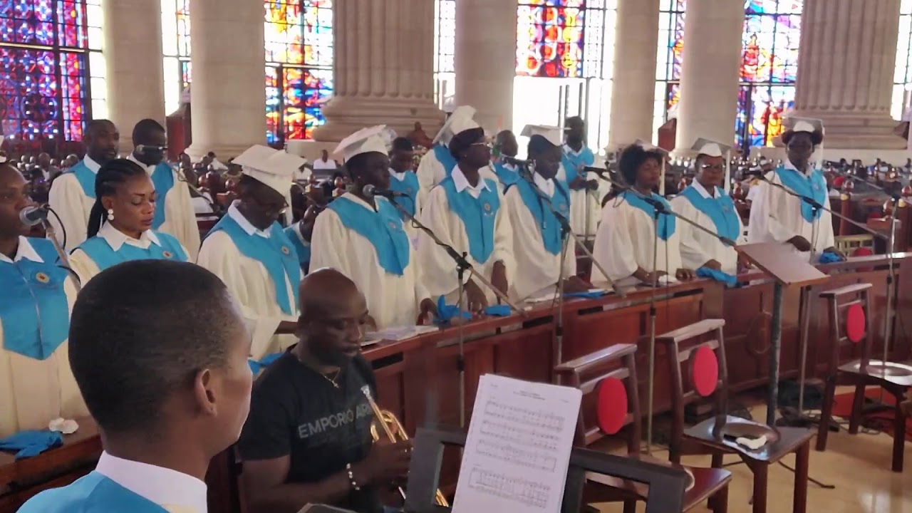 chorale Lumen Christi Abidjan - voici le corps et le sang du Seigneur - M. Dannaud