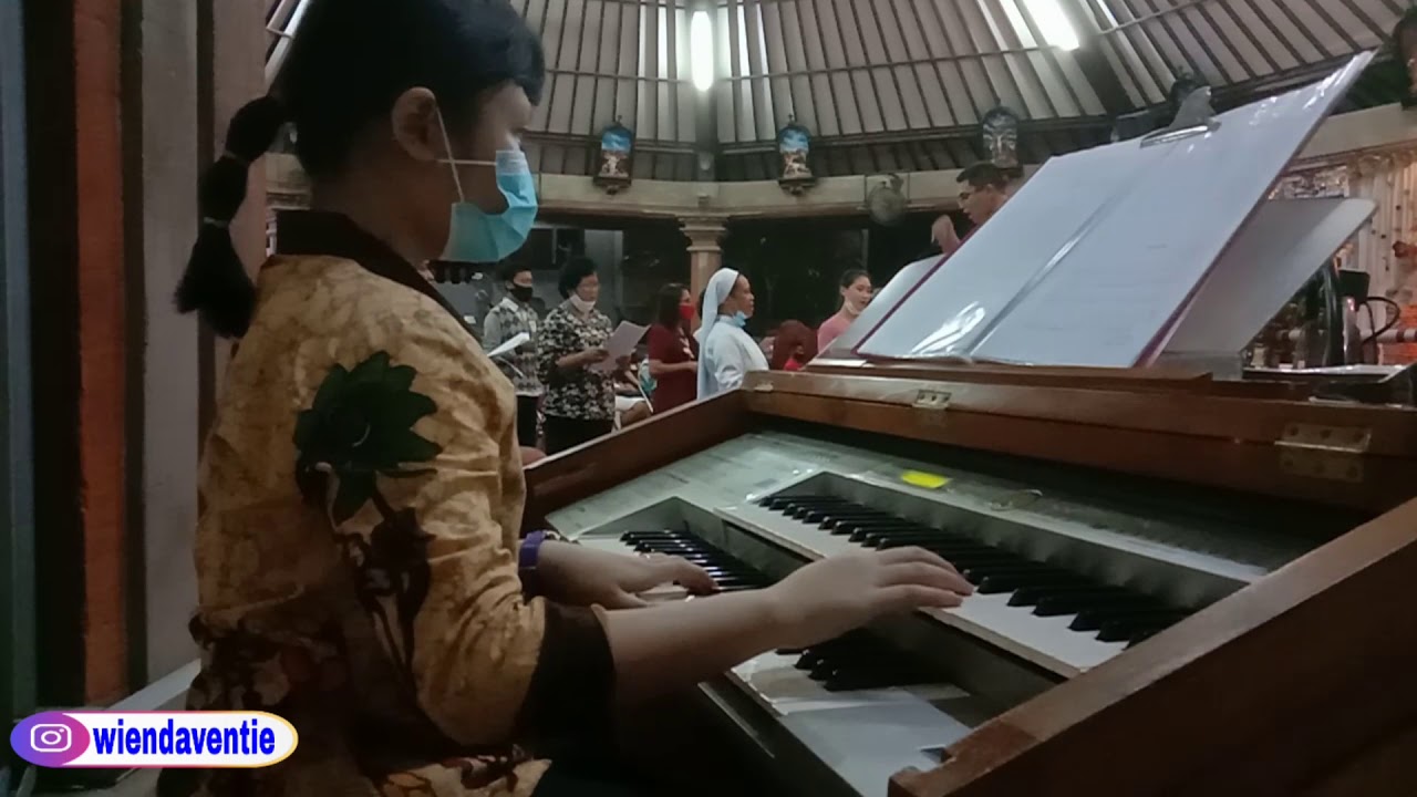 MALAM DAMAI - Lagu Natal