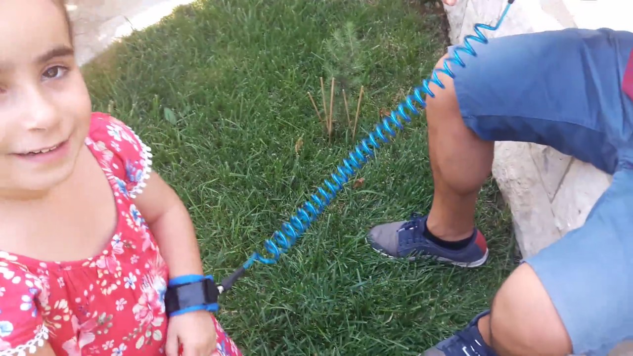 Toddler harness walking leash- child anti lost wrist link - child safety harness – 2 pack