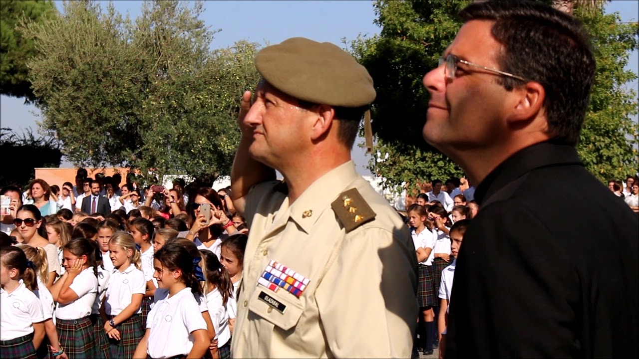 ACTO HOMENAJE A LA BANDERA DE ESPAÑA HIGHLANDS SCHOOL SEVILLA