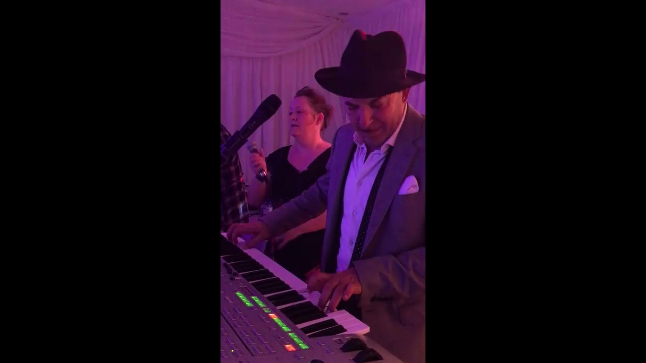 Mondy & Jennifer - De Me Kamav Tut - Hamburg Summer Party 2016