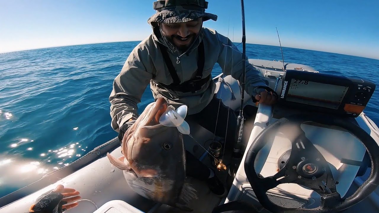 DZ lures Calamar رحلة صيد عبر القارب للبحت عن وحوش الأعماق jigging fishing morocco