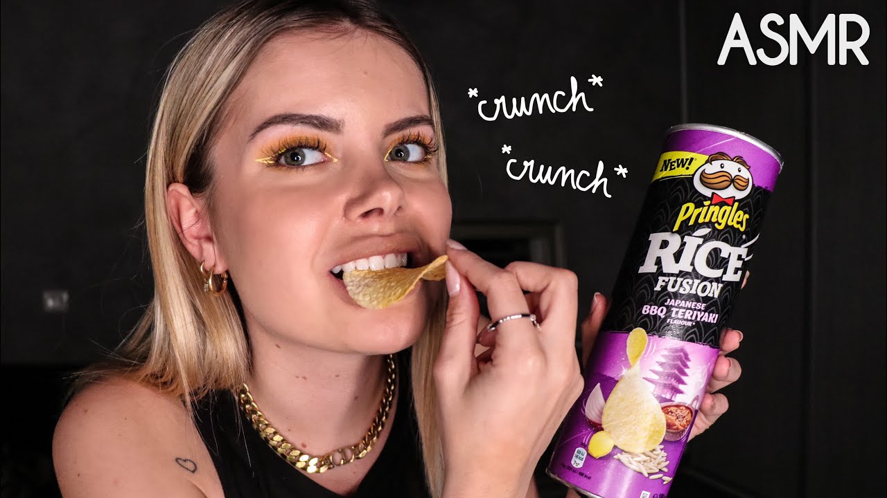 JE MANGE DES CHIPS *CRUNCHY*